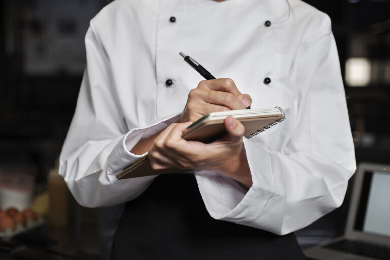Lee más sobre el artículo HOTR050PO Logística en bar: aprovisionamiento y almacenaje de alimentos y bebidas
